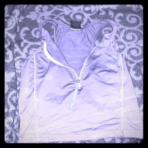 Women’s Nike workout crop top